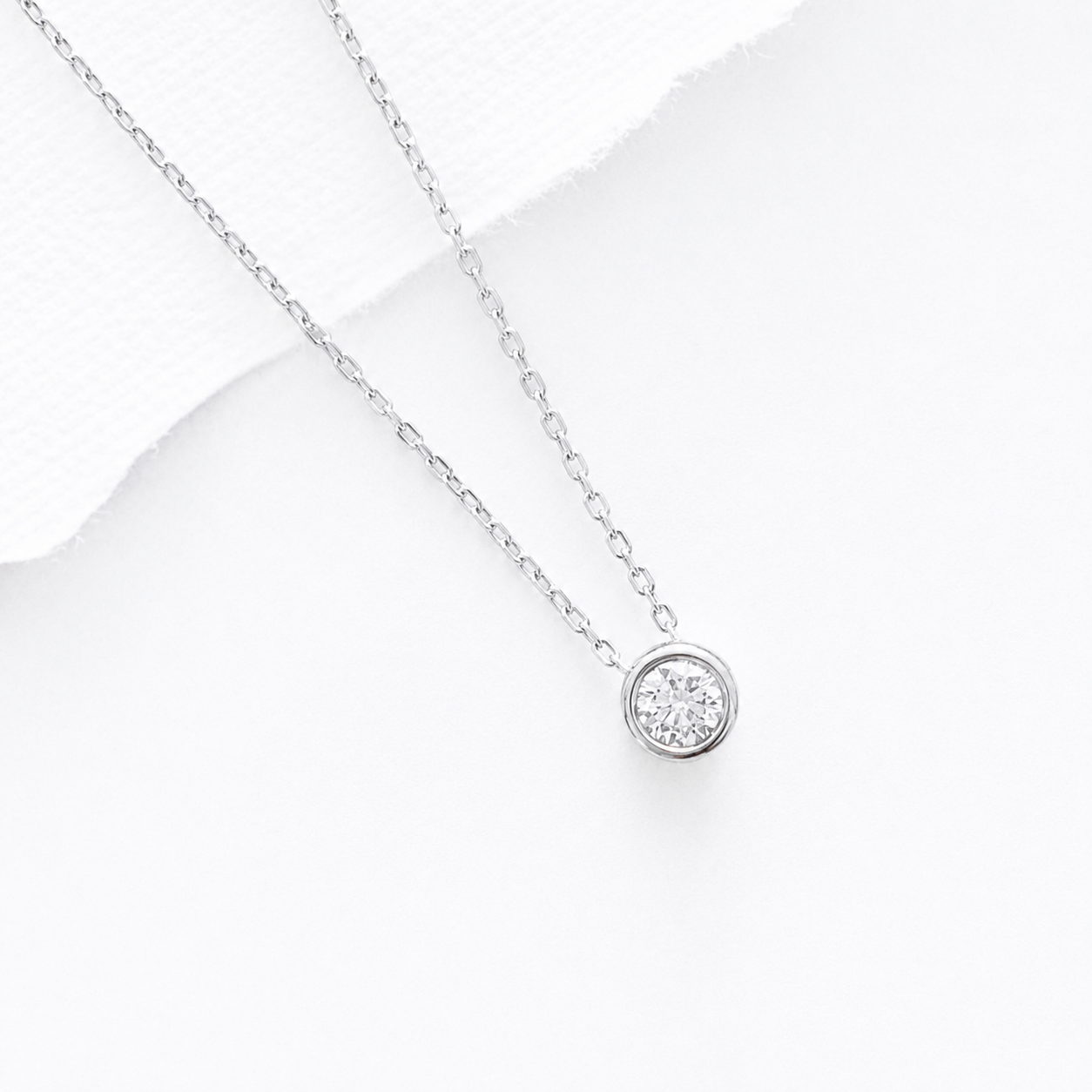 Collar Punto de Luz Plata